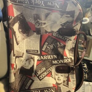 Marilyn Monroe Print Travel Bag - Black and Brown